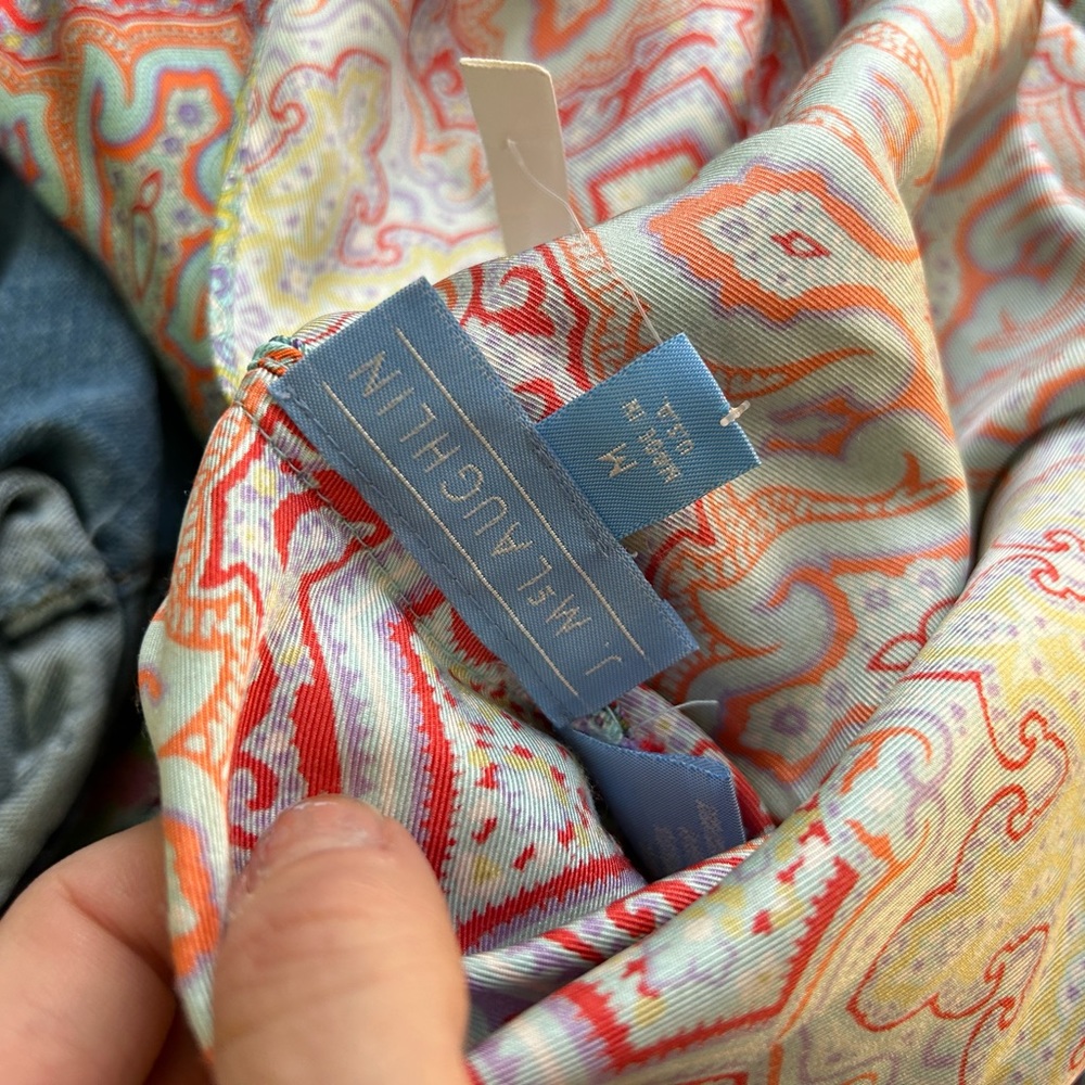 Rare women’s J.McLaughlin silk paisley print scarf shirt size M - Picture 6 of 6